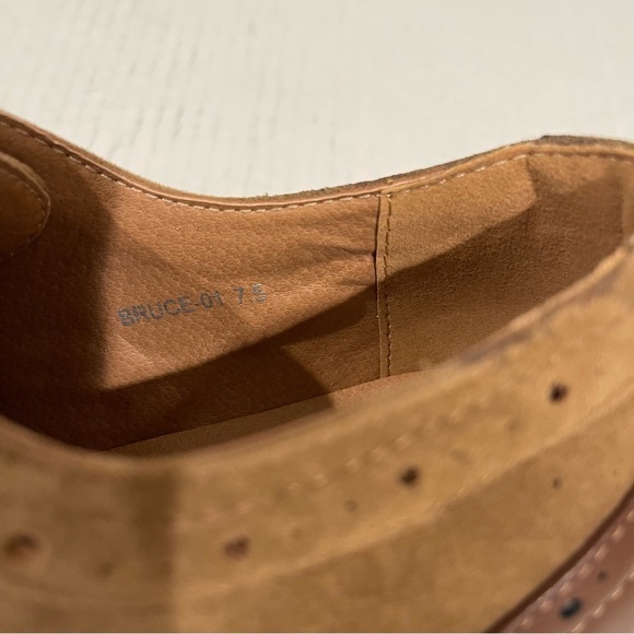 Men’s Royal Shoes Brown Faux Leather Dressy Oxfords Size 7.5 US! - Picture 9 of 11